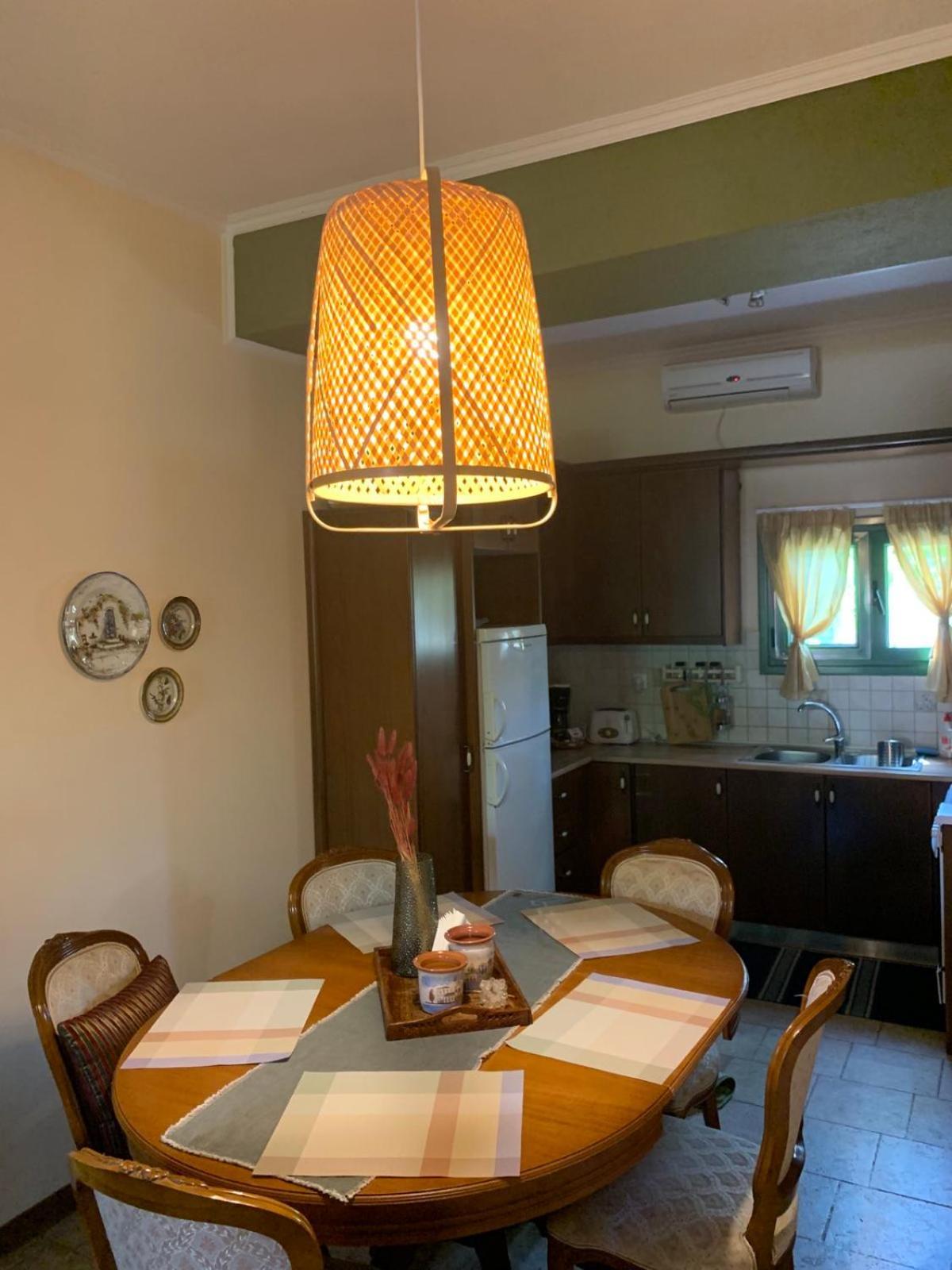 The Lake House" -Trichonida Lake Marathias  Exterior photo